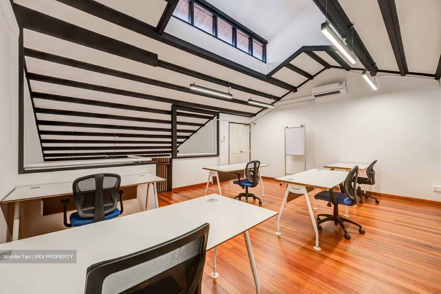 Club Street (D1), Office #610687311